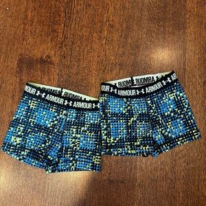 Under Armor Spandex Short (Size 0)($8 for 2 Pairs)